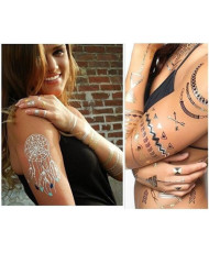 8 planches de tatouages...